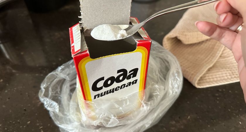 Кормлю с 20 июня помидоры содой - и уже 3 года собираю томаты целыми ведрами с каждого кустика