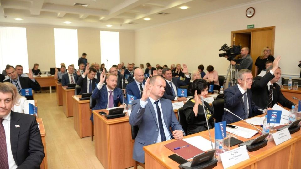 Новые законы, меняющие жизнь россиян: от налогов до цифровых требований