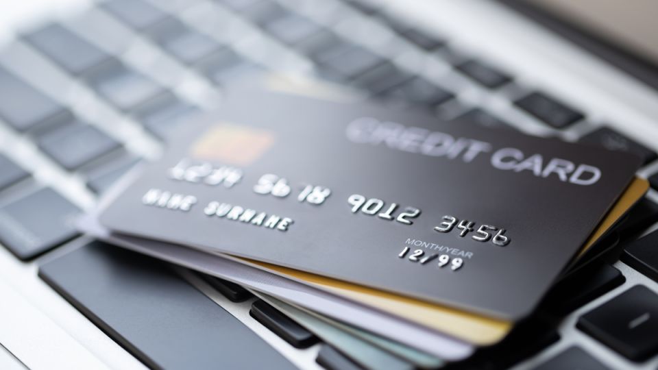 Разбираемся в финансах: карта рассрочки и кредитная карта — в чем разница?