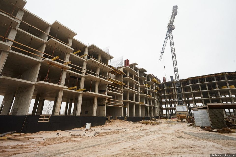 Застройщики остаются под давлением: мораторий на штрафы не продлён