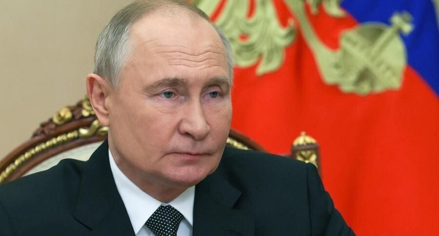 Новые тарифы для должников: Путин утвердил закон о повышении исполнительского сбора