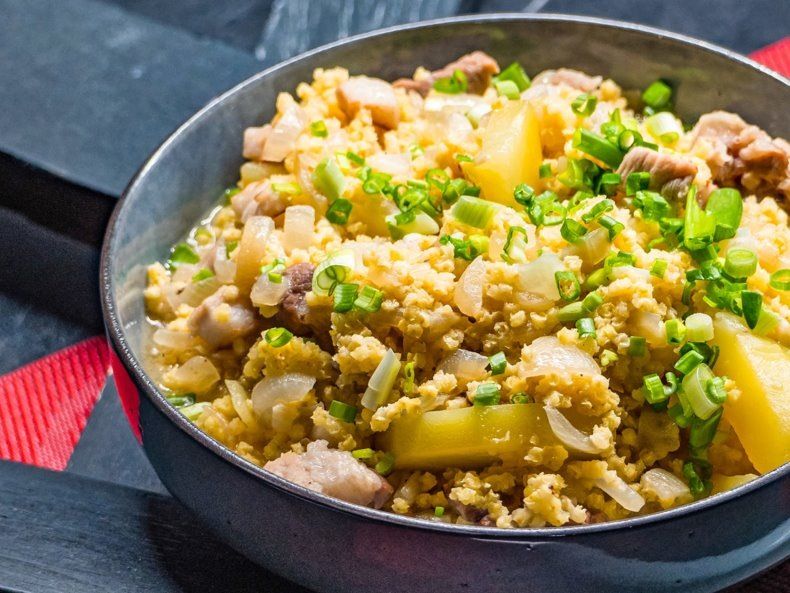 Рождается простая радость трапезы: как кулеш из пшенной крупы и свинины превращает обычный вечер в уют