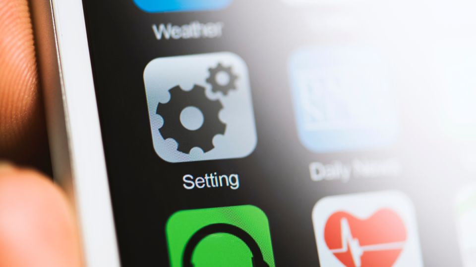 Как защититься от телефонных мошенников через настройки телефона и мессенджеров