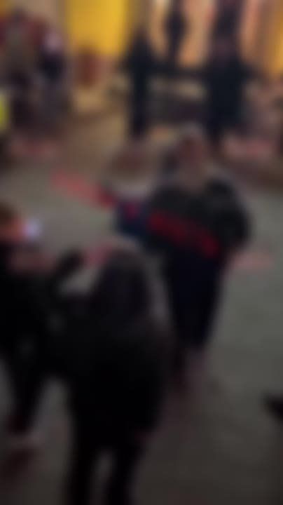 В центре Калуги избили курьера