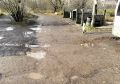 Калужанка пожаловалась на опасный подход к мусорным контейнерам на Хрустальной