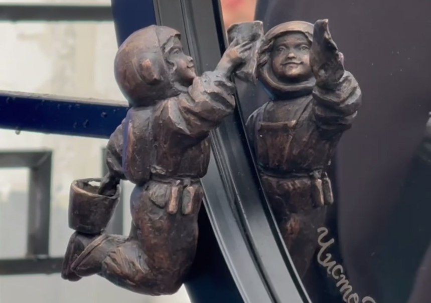 Калуга пополнила коллекцию космонавтиков новой фигуркой