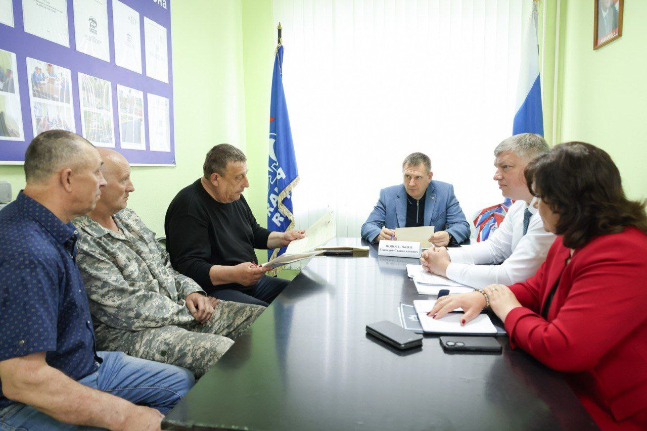 В Дзержинском округе бываю чаще, чем в других муниципалитетах, поскольку курирую его от региональных органов власти В Дзержинском округе бываю чаще, чем в других муниципалитетах, поскольку курирую его от региональных органов власти