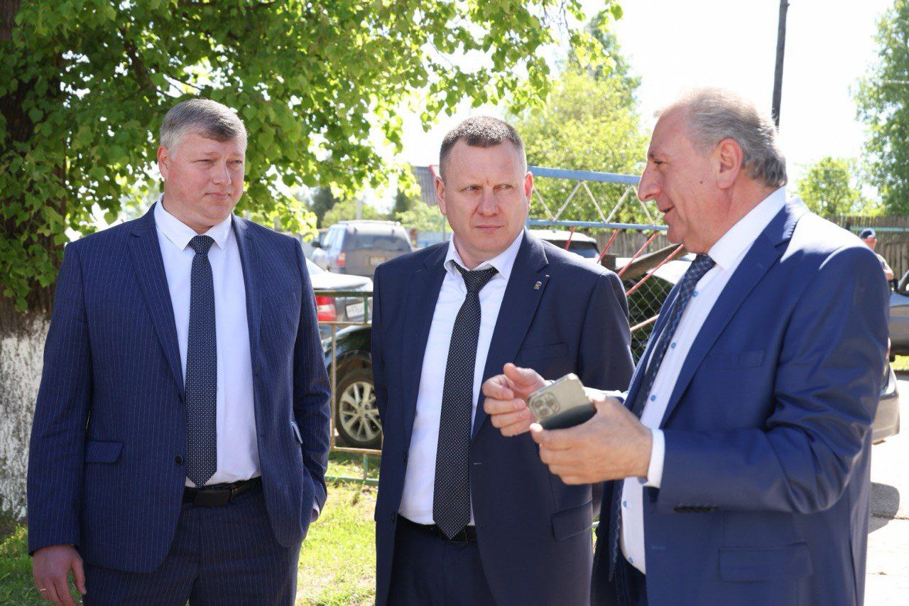 В Дзержинском округе бываю чаще, чем в других муниципалитетах, поскольку курирую его от региональных органов власти