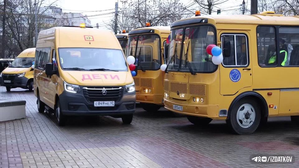 Новые школьные автобусы будут возить детей в школы Калуги