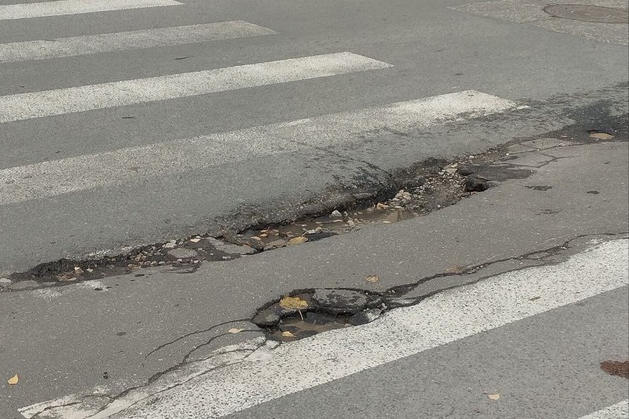 Калужанин пробил шину на улице Достоевского