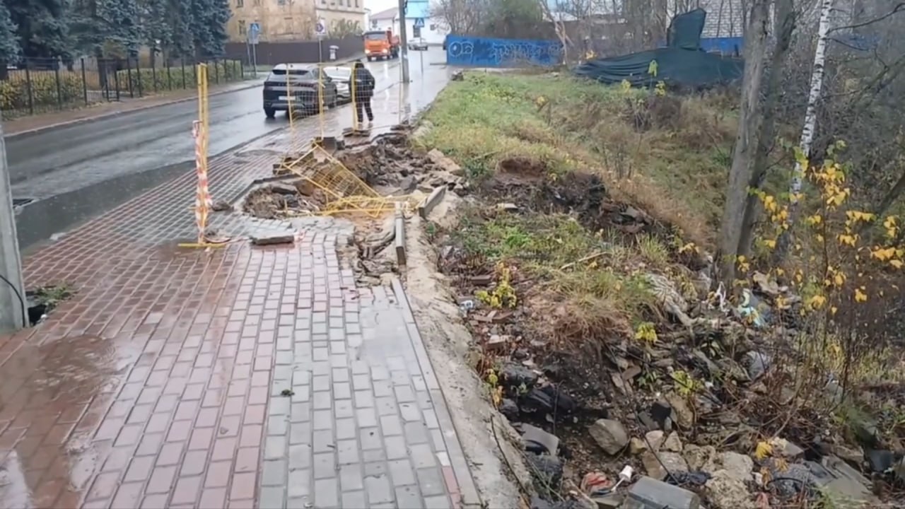 В Калуге обещают укрепить опасный склон на улице Марата