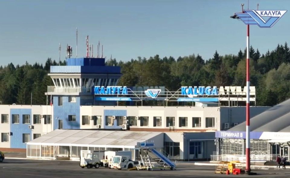 Авиарейс из Калуги в Казань задержали из-за ограничений Росавиации