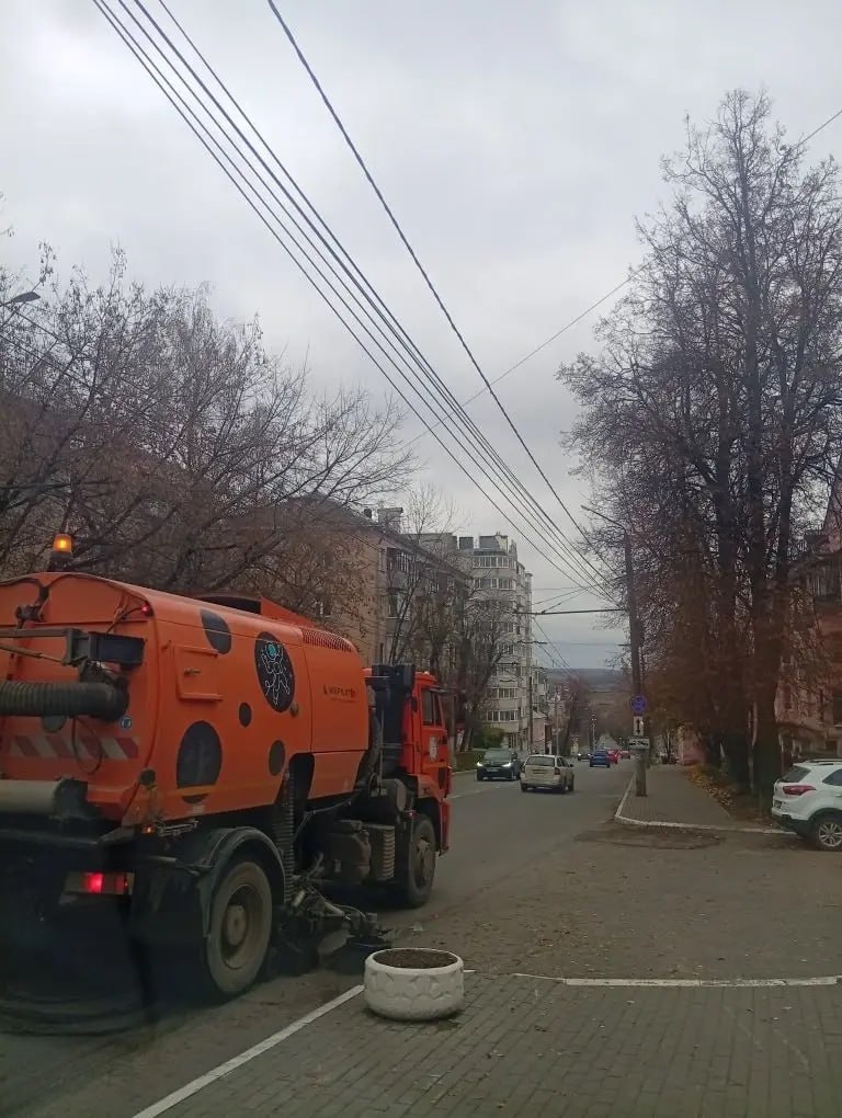 Дмитрий Денисов: В любую погоду и при любых условиях - городские службы продолжают стоять на страже чистоты калужских улиц Дмитрий Денисов: В любую погоду и при любых условиях - городские службы продолжают стоять на страже чистоты калужских улиц