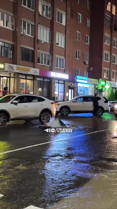 Авария на сетях водоснабжения произошла на Суворова в Калуге