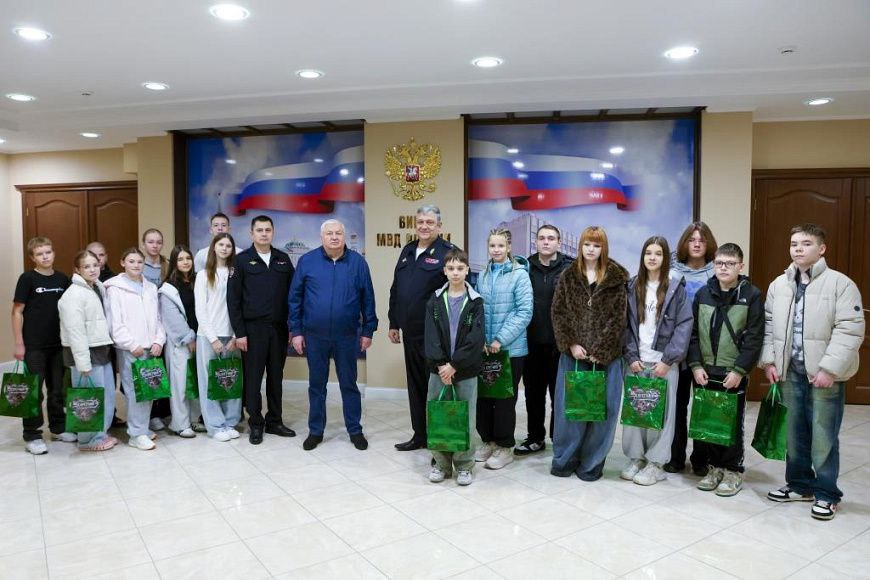 Во Вьетнаме организован отдых для детей сотрудников органов внутренних дел Российской Федерации, погибших при исполнении служебного долга Во Вьетнаме организован отдых для детей сотрудников органов внутренних дел Российской Федерации, погибших при исполнении служебного долга