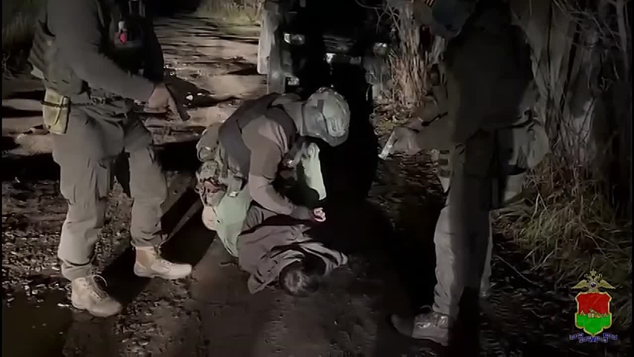 Калужанин украл продукты из магазина и напал на полицейского в Брянске