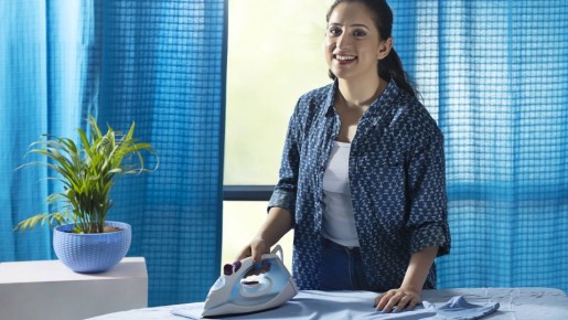 Утюг оставил блестящий след на одежде? Дефект легко исправить с помощью уксуса