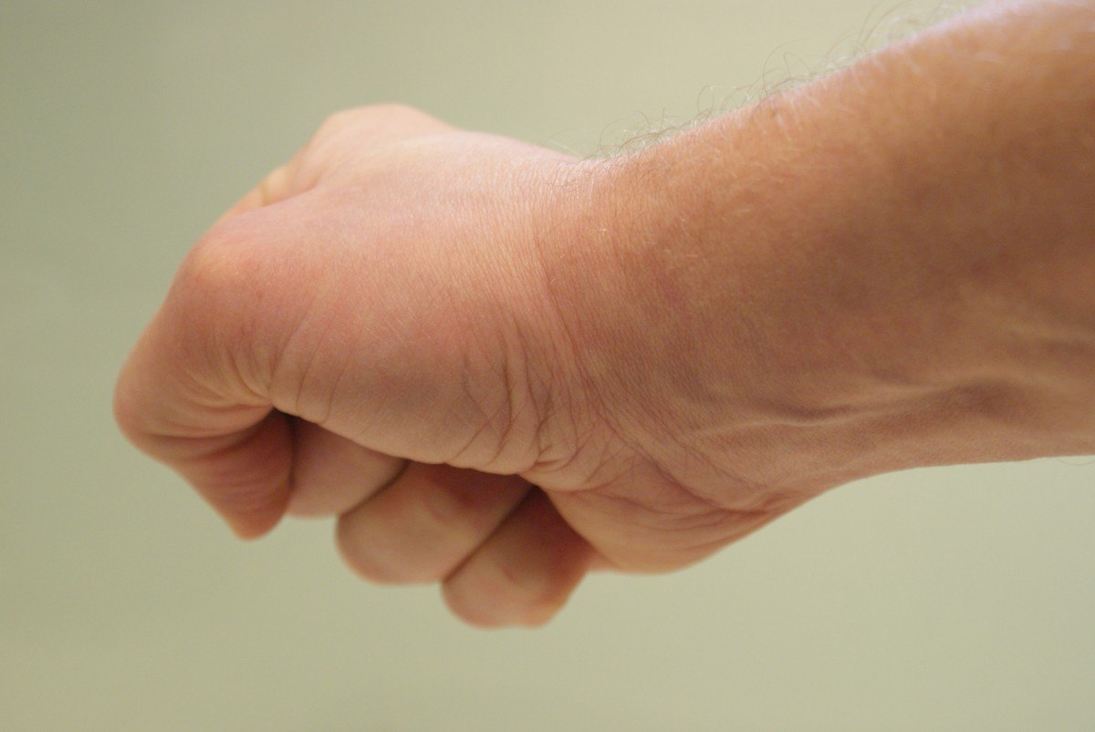 В Калуге женщина избила соседку