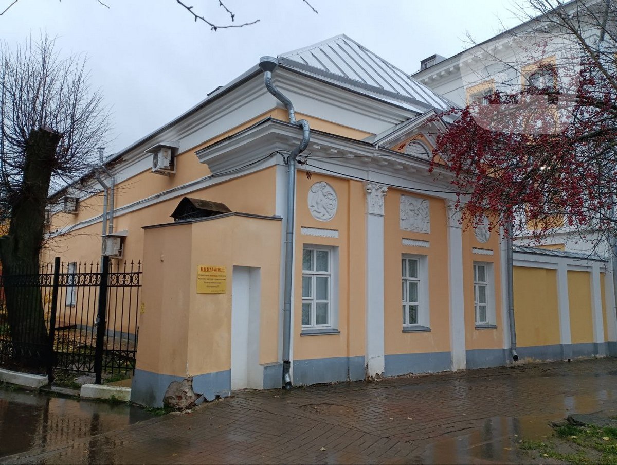 Южному флигелю усадьбы Яновских предстоит мансардизация? Южному флигелю усадьбы Яновских предстоит мансардизация?