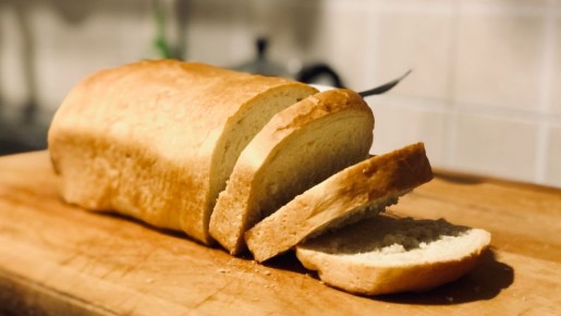 Существенный минус: вот почему лучше не покупать уже нарезанный хлеб