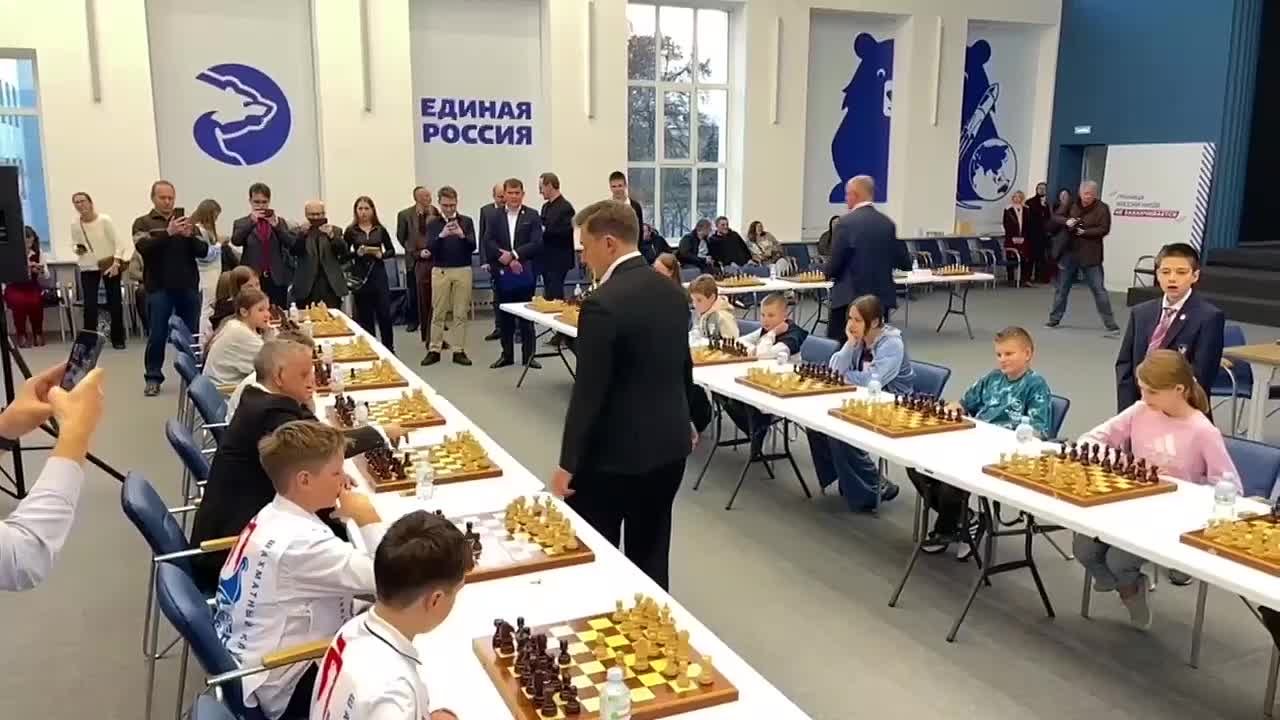 Шахматный клуб гроссмейстера Сергея Карякина открыли в Калуге