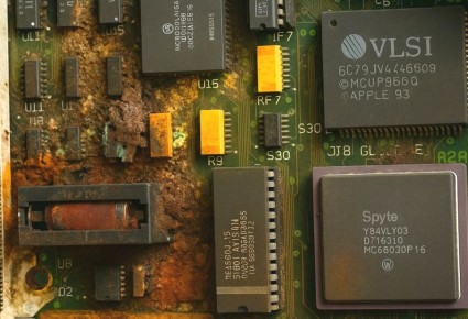 Как восстановить электронику: секреты борьбы с коррозией печатных плат