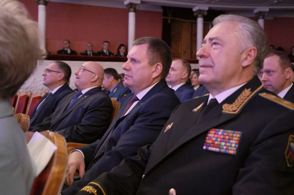 Судебные приставы региона отметили профессиональный праздник и 160-летие создания службы Судебные приставы региона отметили профессиональный праздник и 160-летие создания службы