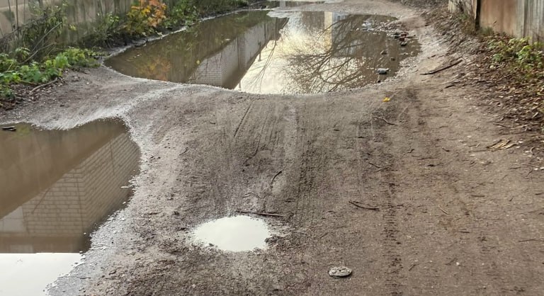В Калуге ремонт дороги на Больничном переулке рассмотрят в последующие годы