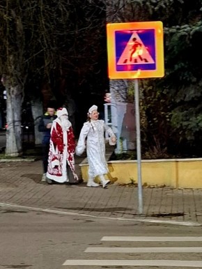 В Калуге замечены досрочные Дед Мороз и Снегурочка