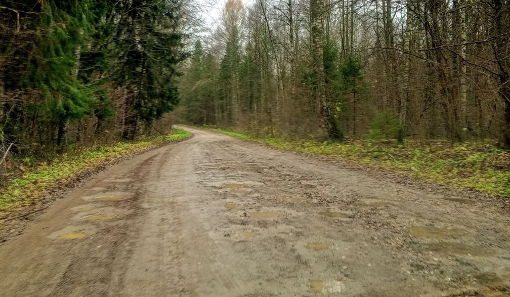 В Калужской области жители села пожаловались на отсутствие ремонта дороги В Калужской области жители села пожаловались на отсутствие ремонта дороги