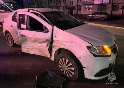 В Калуге женщина пострадала в аварии возле кладбища