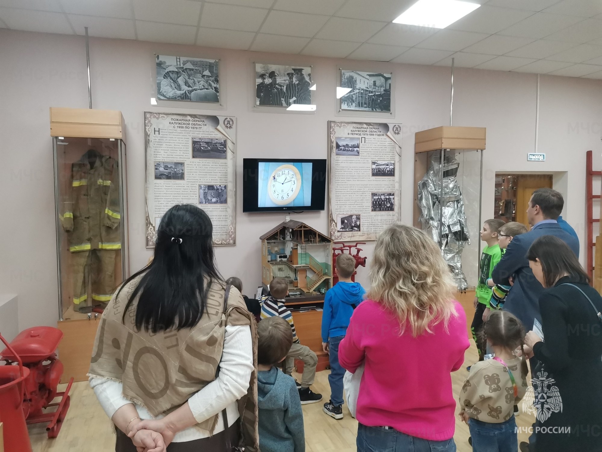 Дети сотрудников арбитражного суда посетили музейно-выставочный центр Дети сотрудников арбитражного суда посетили музейно-выставочный центр
