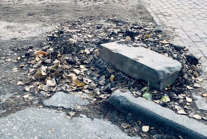 Калужанка сообщила о проблемах с благоустройством улицы