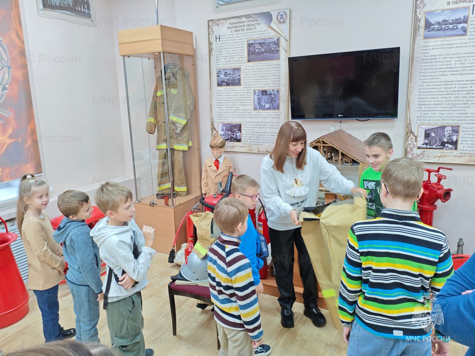 Дети сотрудников арбитражного суда посетили музейно-выставочный центр Дети сотрудников арбитражного суда посетили музейно-выставочный центр