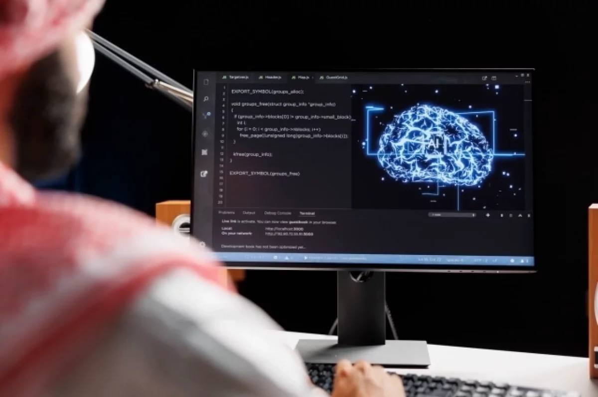 Компании начали возвращать уволенных из-за ИИ работников — эксперты