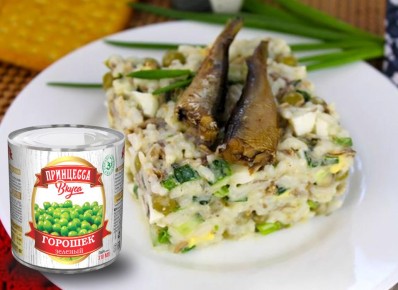 Салат со шпротами и зеленым горошком: идеальное блюдо для быстрого перекуса