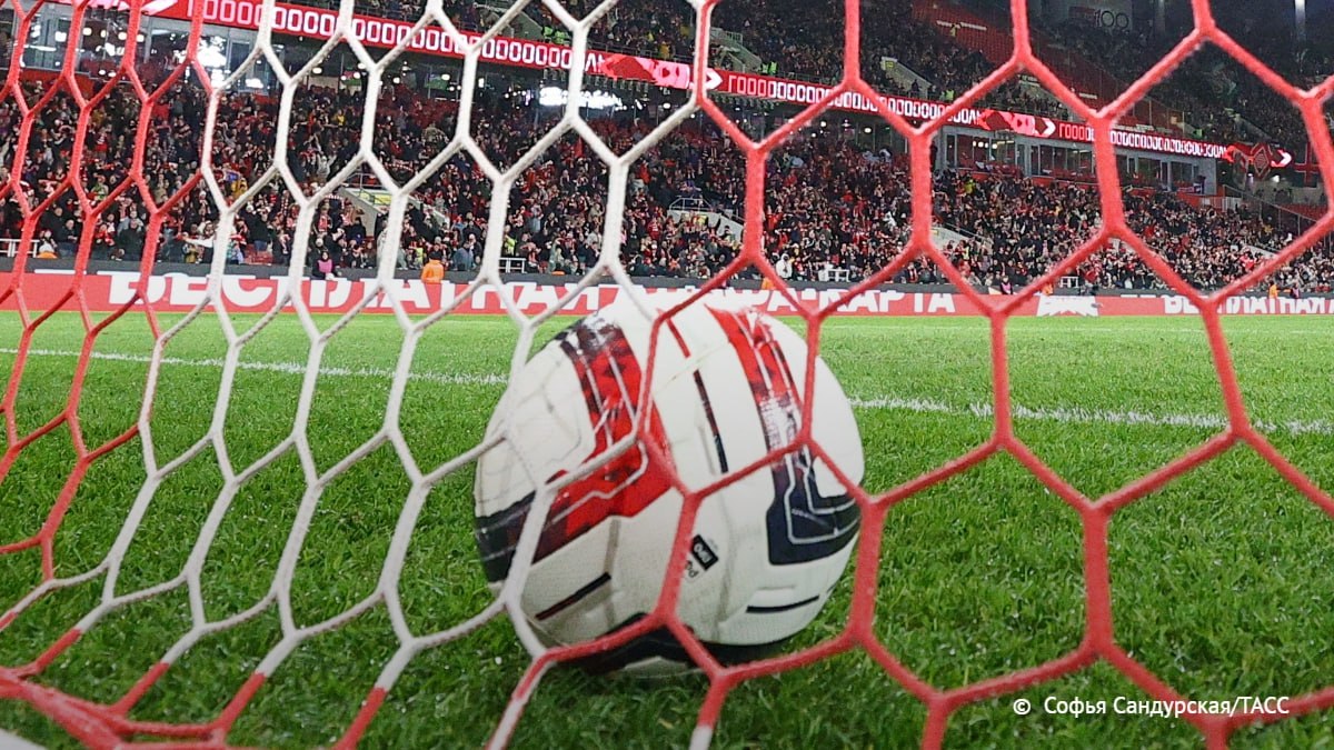 Суд отменил оправдательный приговор футбольным болельщикам Владимиру Калугину и Дмитрию Комову по делу о смерти человека в массовой драке в Новосибирске в 2017 году