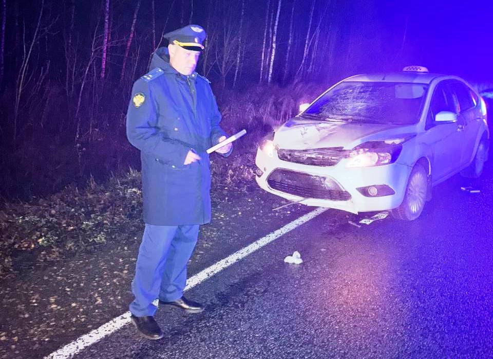 Пешеход погиб под колесами такси в Калужской области