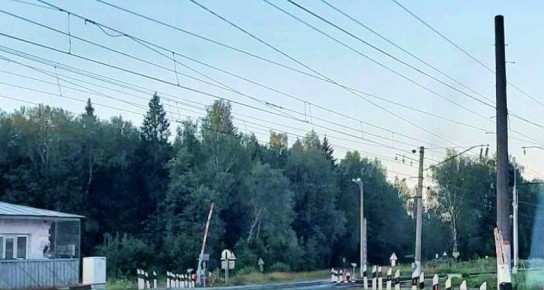 На дороге Калуга – Малоярославец перекрыли железнодорожный проезд