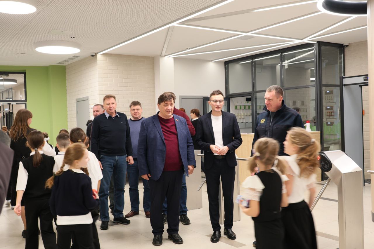 Инфраструктура прифронтового региона развита и впечатляет Инфраструктура прифронтового региона развита и впечатляет