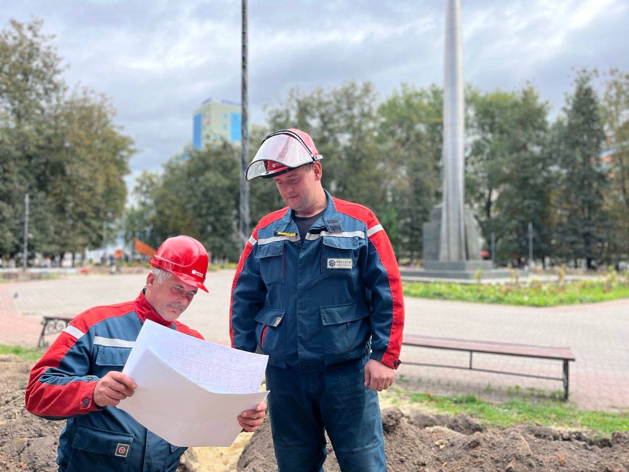 В Калуге модернизировали освещение в сквере Мира