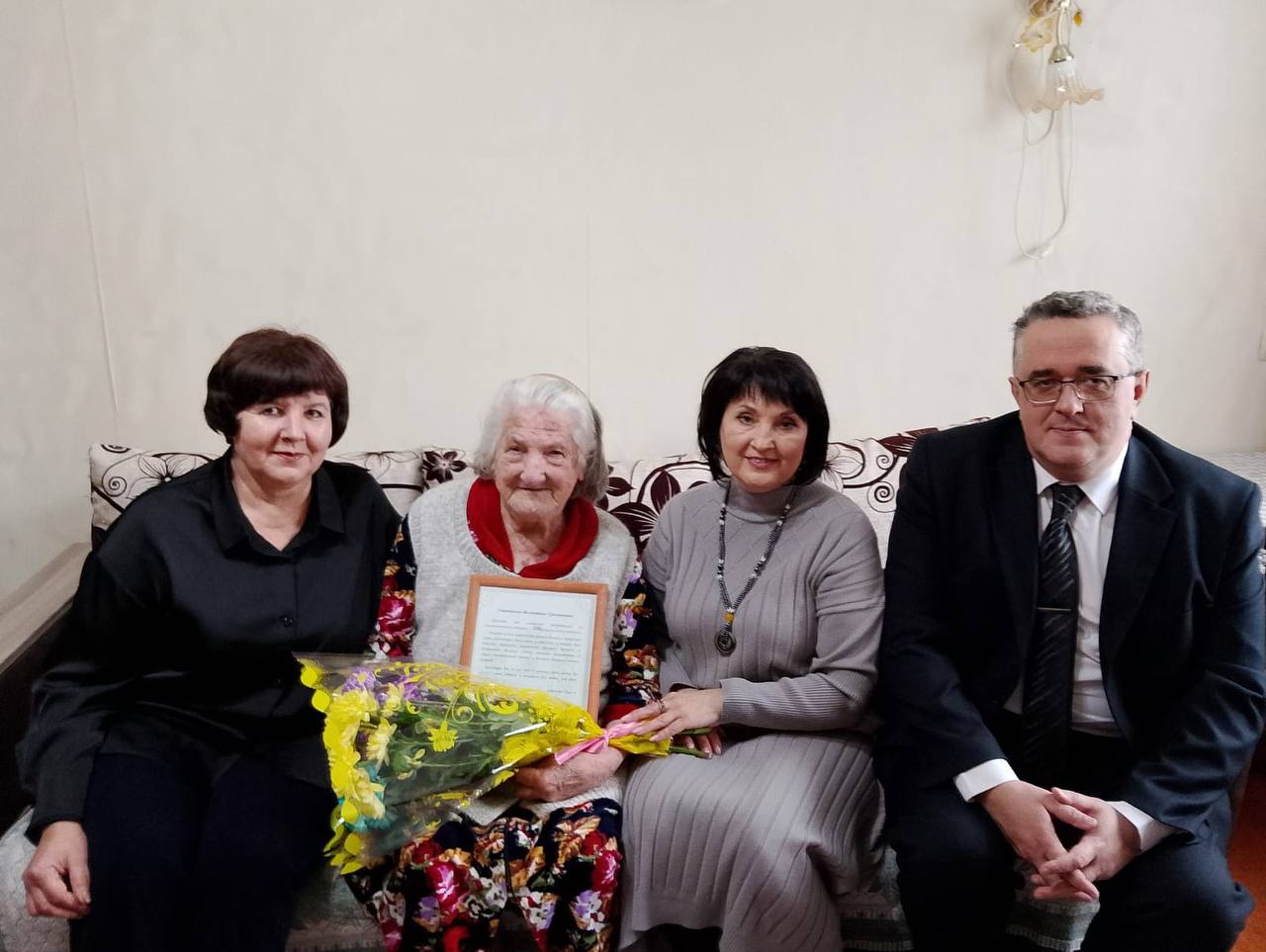 В Калужской области 100 лет исполнилось ветерану Валентине Фоминой