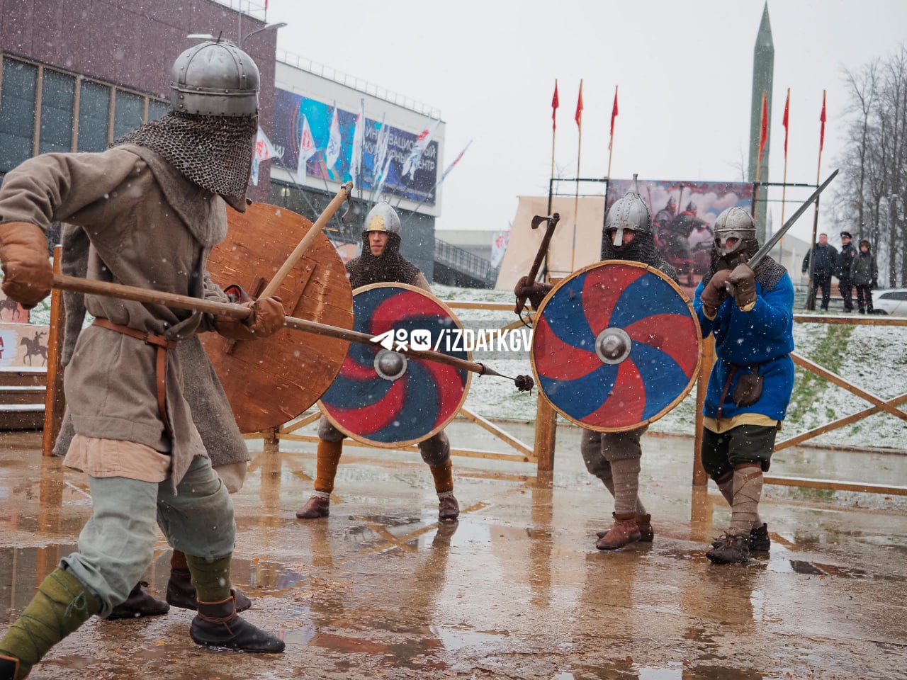 Непогода не помешала калужанам окунуться в эпоху Средневековья