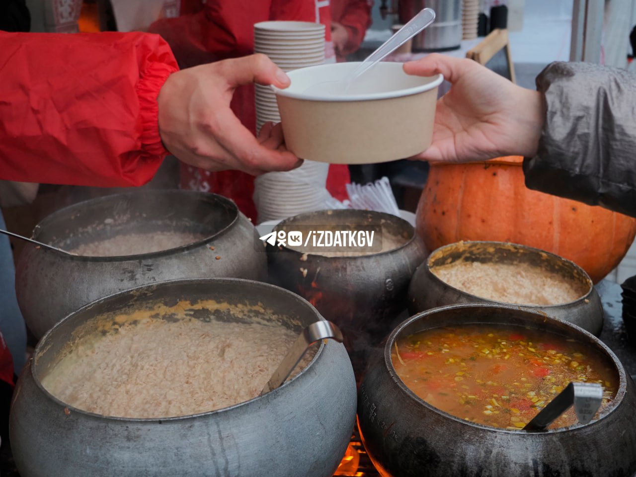 Непогода не помешала калужанам окунуться в эпоху Средневековья Непогода не помешала калужанам окунуться в эпоху Средневековья
