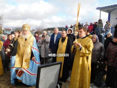 Митрополит Климент освятил часовню и плиту в память о бойцах СВО в Дзержинском округе