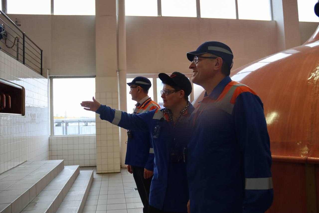 Глава городского округа города Калуги Дмитрий Денисов посетил филиал «Напитки Вместе» (бывший завод «Эфес») Глава городского округа города Калуги Дмитрий Денисов посетил филиал «Напитки Вместе» (бывший завод «Эфес»)