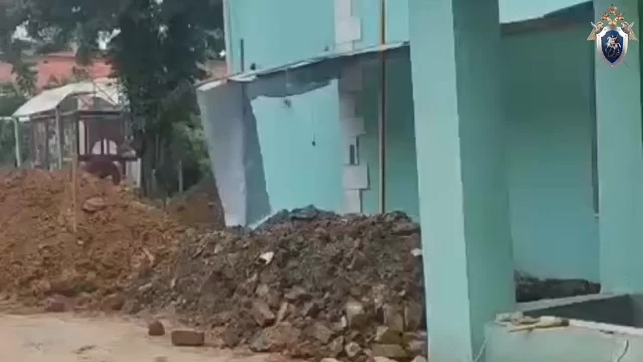 СКР возбудил дело после обрушения части здания реабилитационного центра