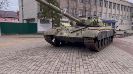 Танк Т-64 приехал из Новосибирской области в Калужскую