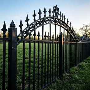 Как выбрать идеальный забор для дачи: секреты и советы