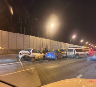 В Москве массовое ДТП на Калужском шоссе в районе 45-го километра